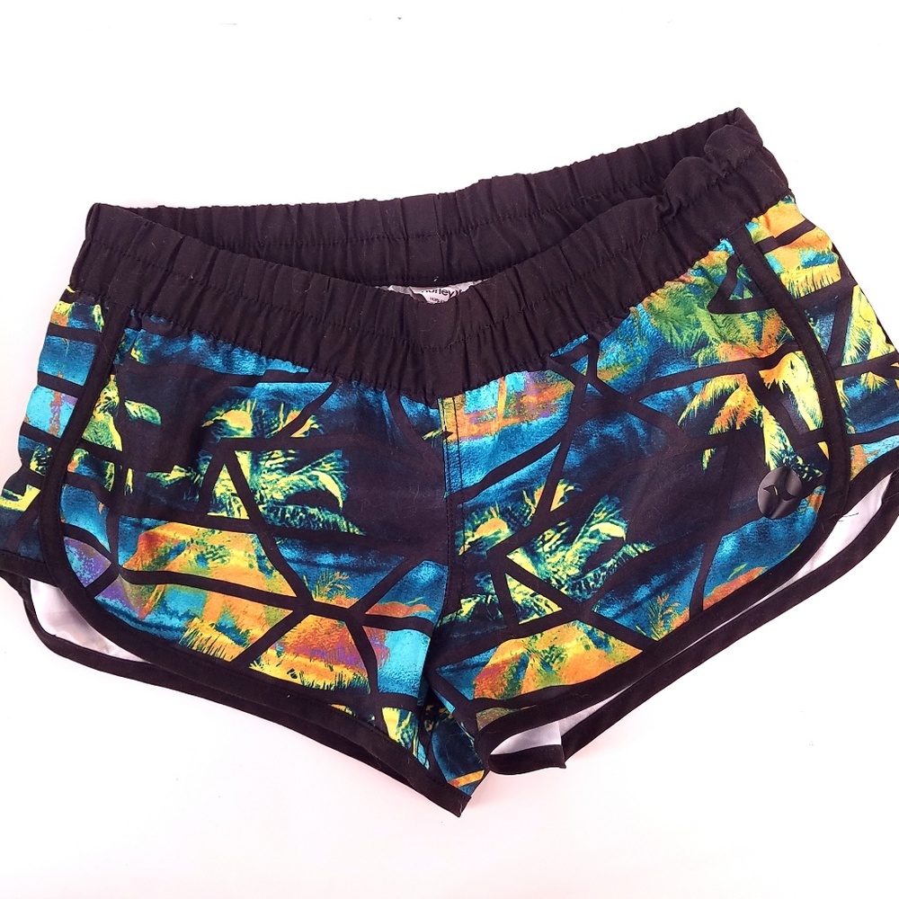 Hurley | Shorts w/ Geometric Palm Tree Print M